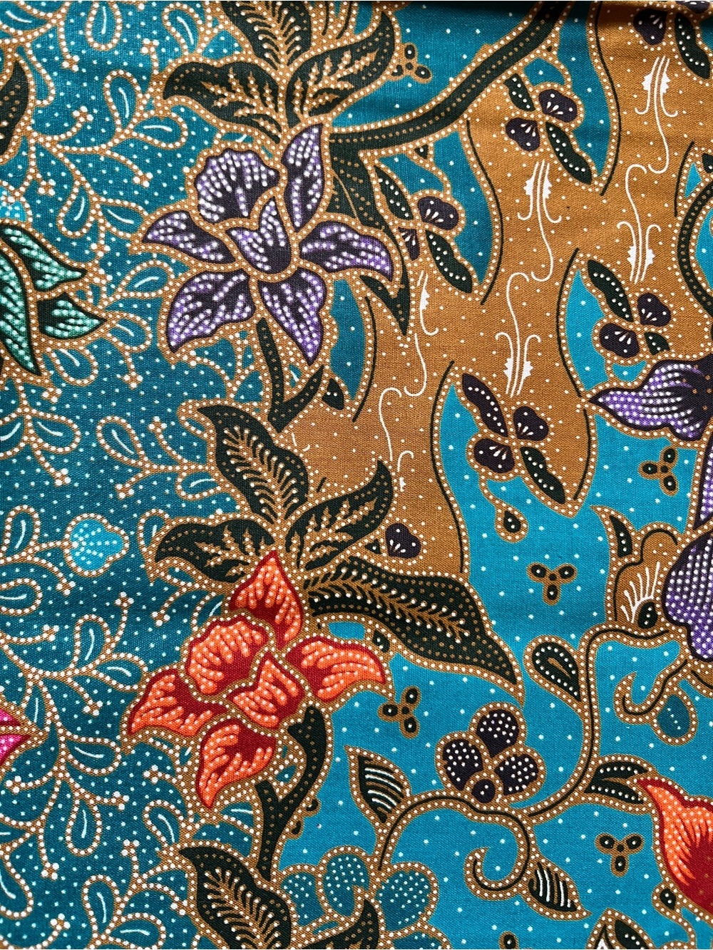 Batik Ratna Dewi Teal Cotton Fabric with Gold Vine Motif 2 meters - Picture 5 of 10